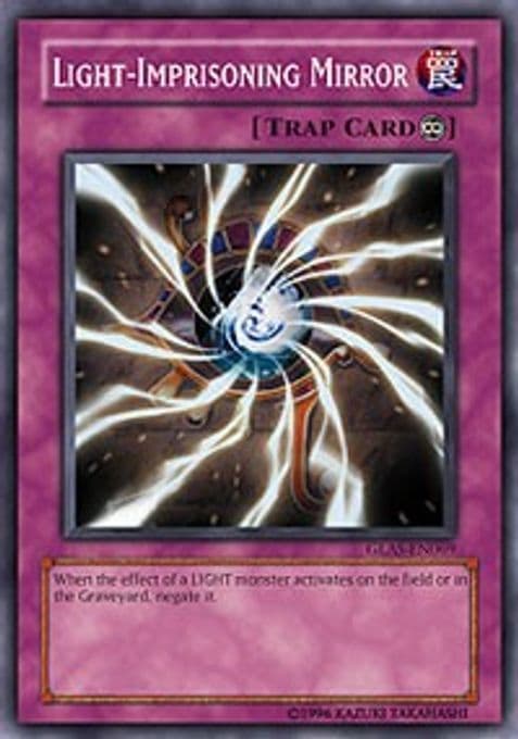 Light-Imprisoning Mirror
